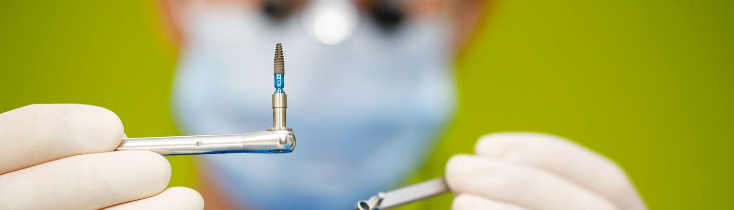 Implantaat Straumann dr. L. den Hartog